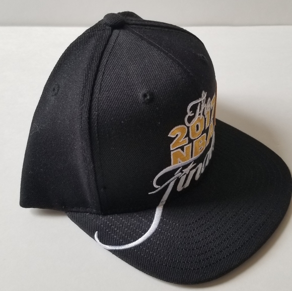 Golden State Warriors 2017 NBA Championship Cap - Picture 7 of 8